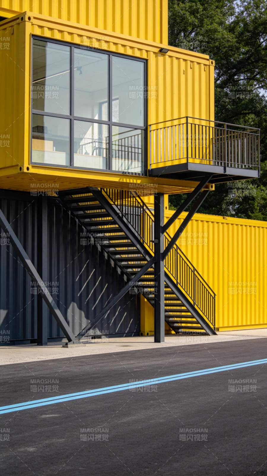 黄色集装箱建筑图片