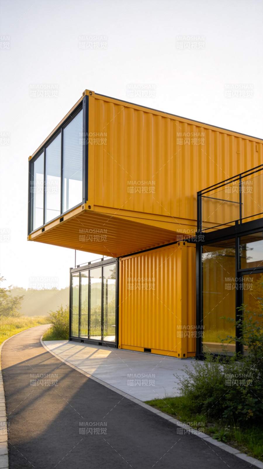 黄色集装箱模块化建筑与步道景观图片