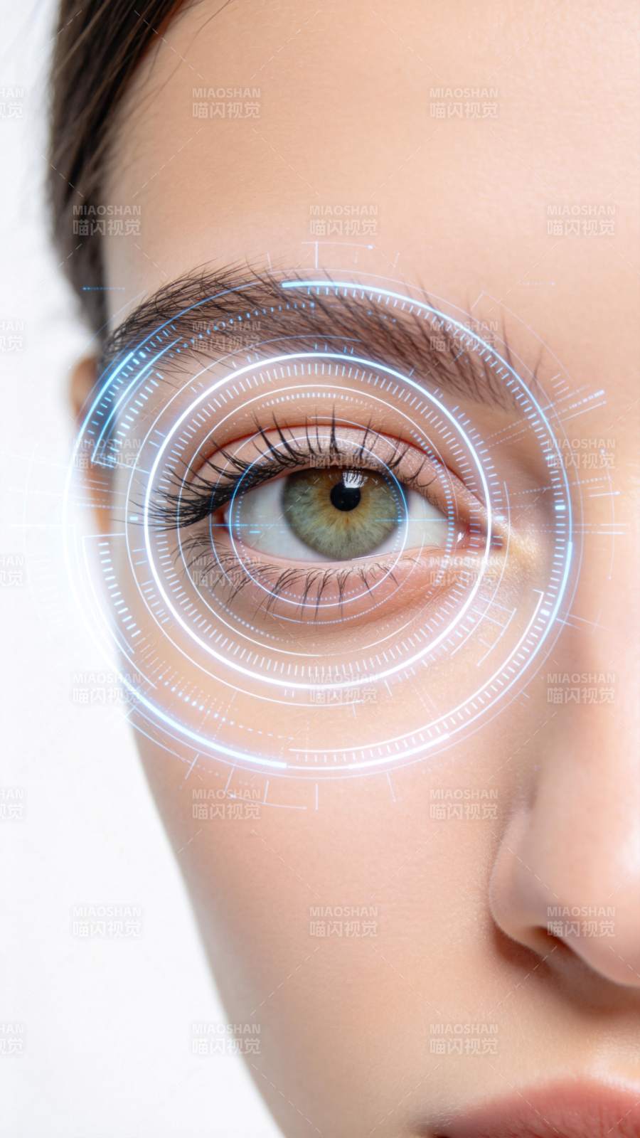 人眼叠加科技感全息扫描界面特写图片
