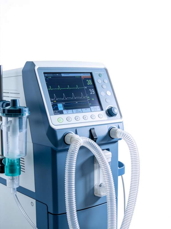 蓝色医疗监护设备显示心电波形与数值图片