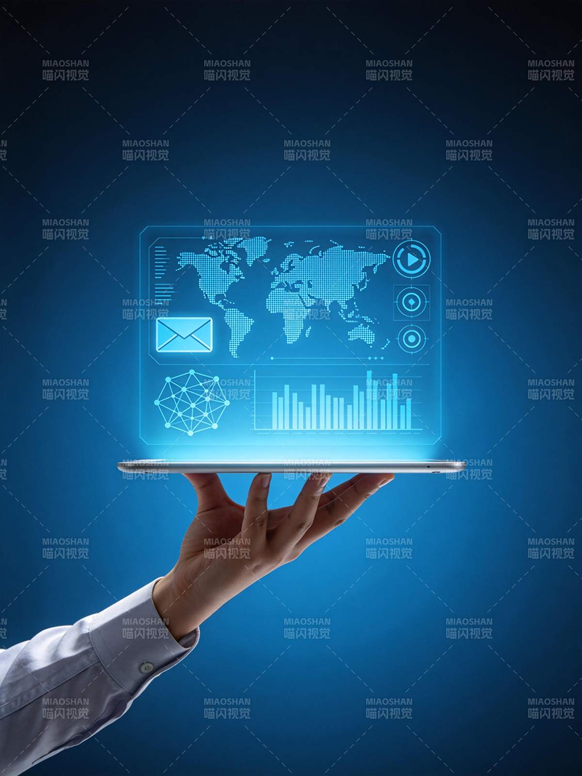 科技未来 数据在手图片