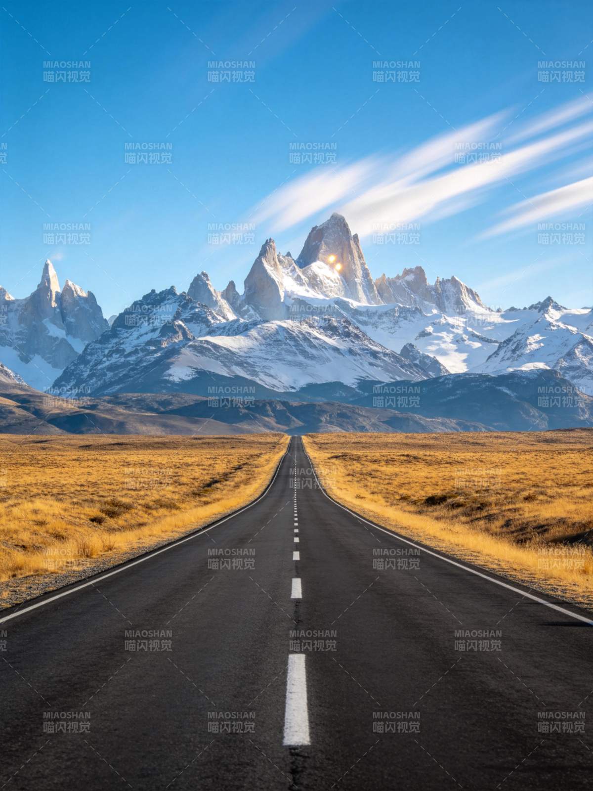 雪山公路尽头图片