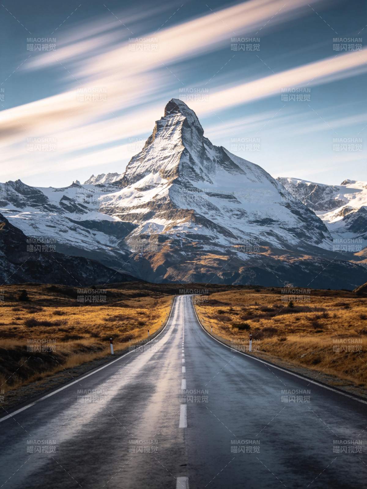 通往雪山的公路图片