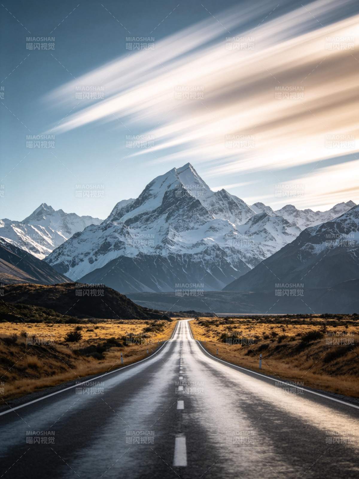 雪山公路尽头图片