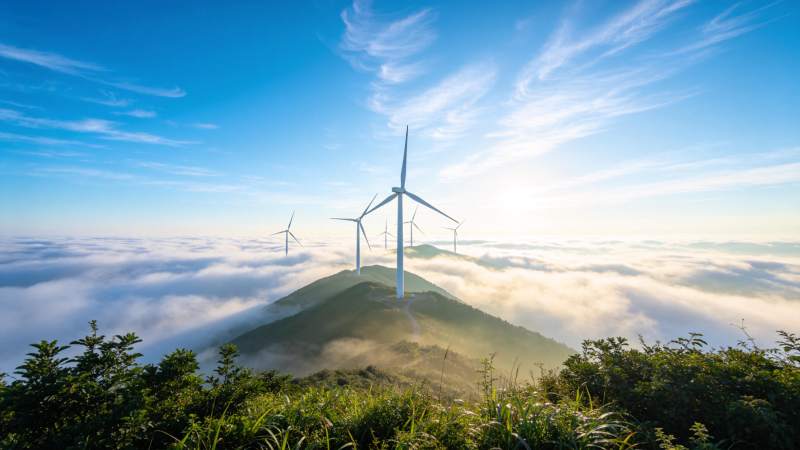 云海之上的风车图片