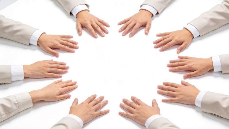 团结协作 共筑未来图片