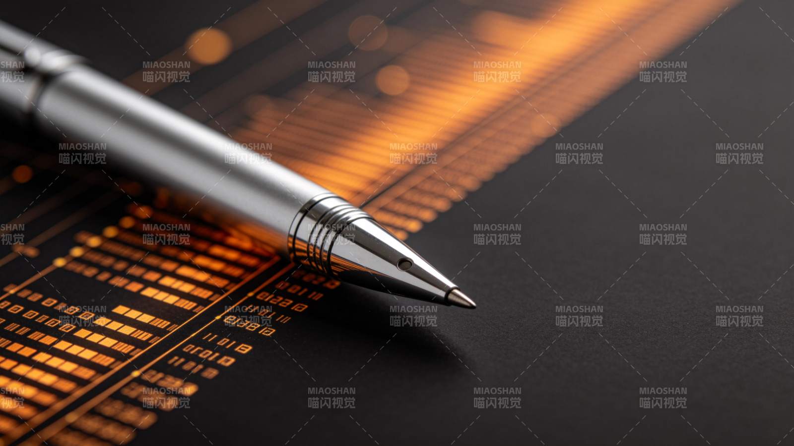 笔尖触碰数据图表图片