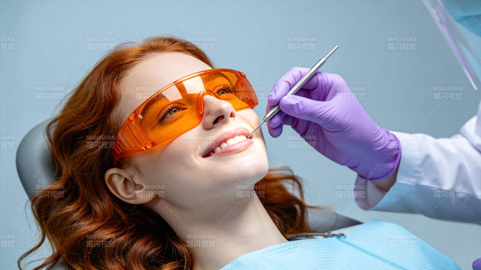 牙科检查中图片