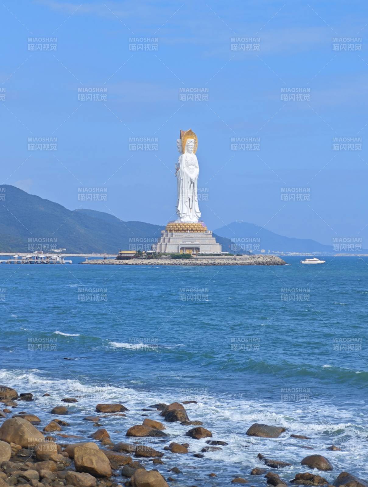 海上观音像 碧海蓝天间图片
