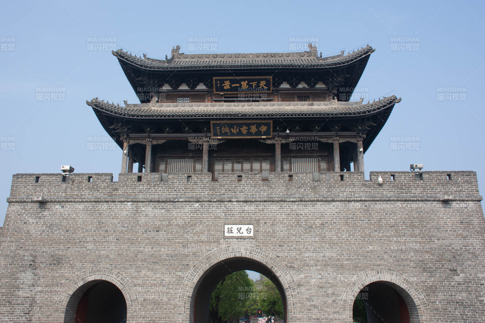 台儿庄古城城楼图片