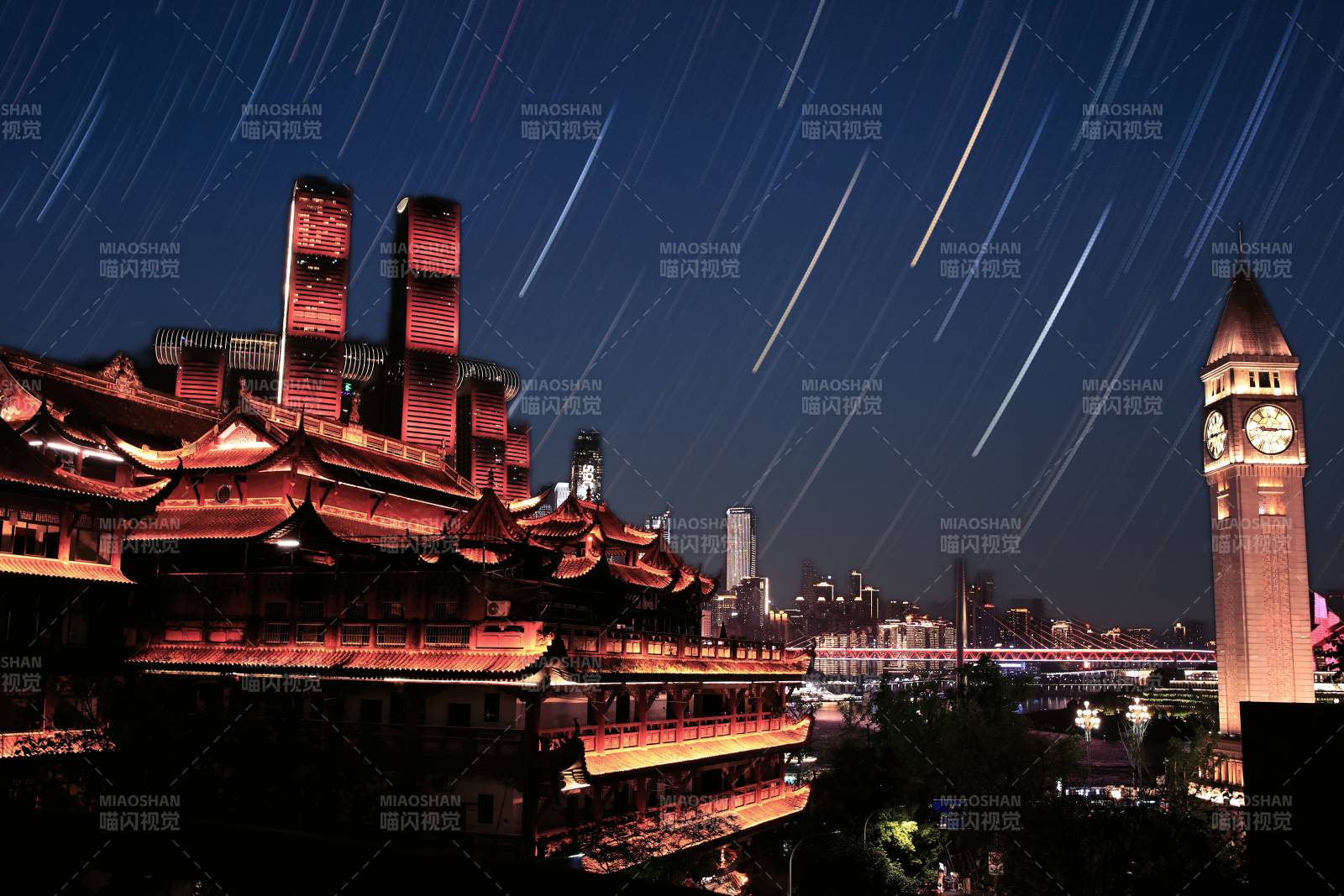 夜轨流光映古楼钟楼图片