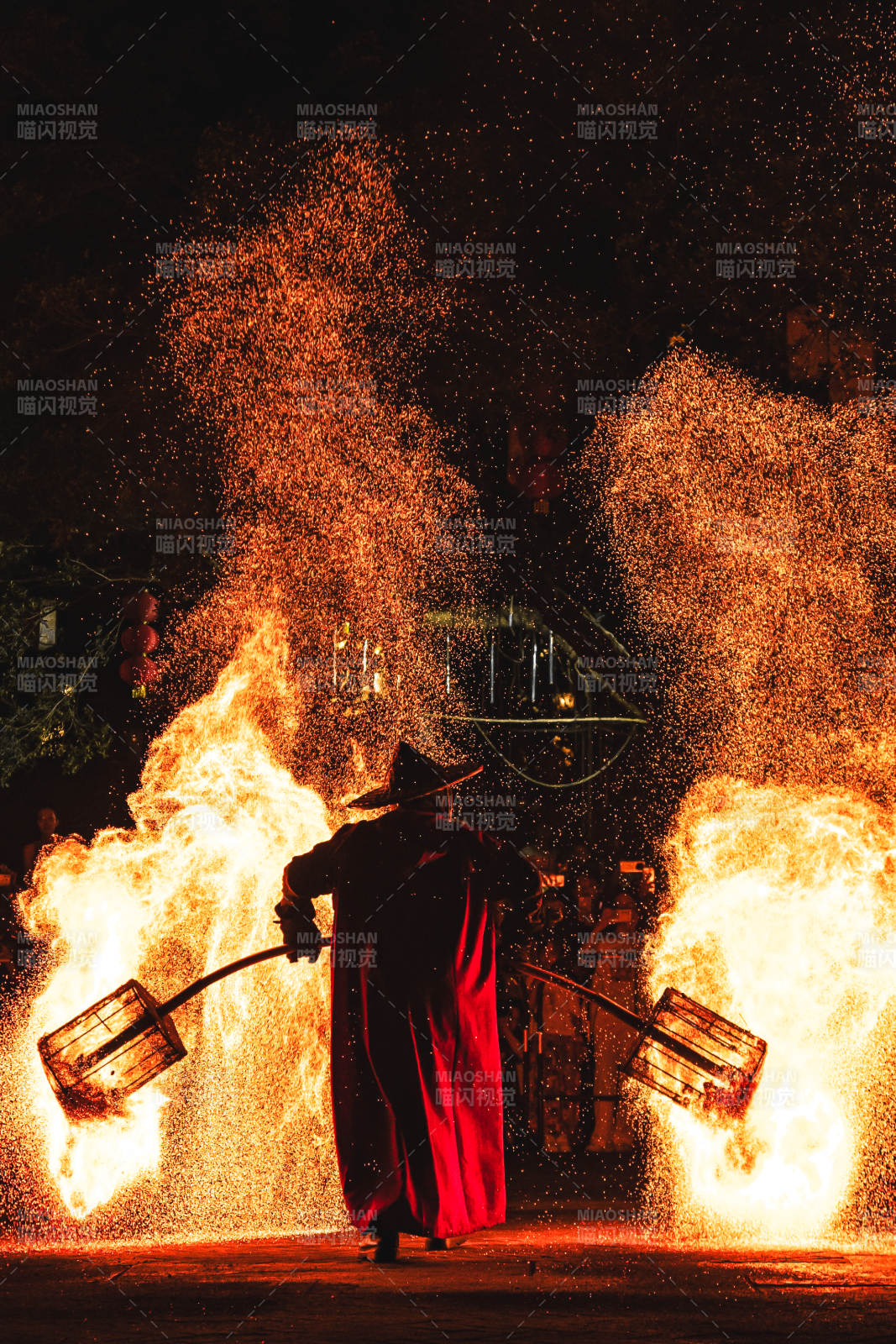 火舞巫师夜焰秀图片