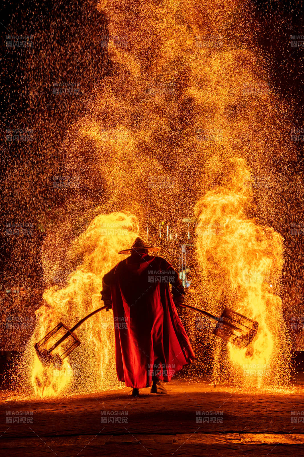 火舞狂澜 侠影燃夜图片