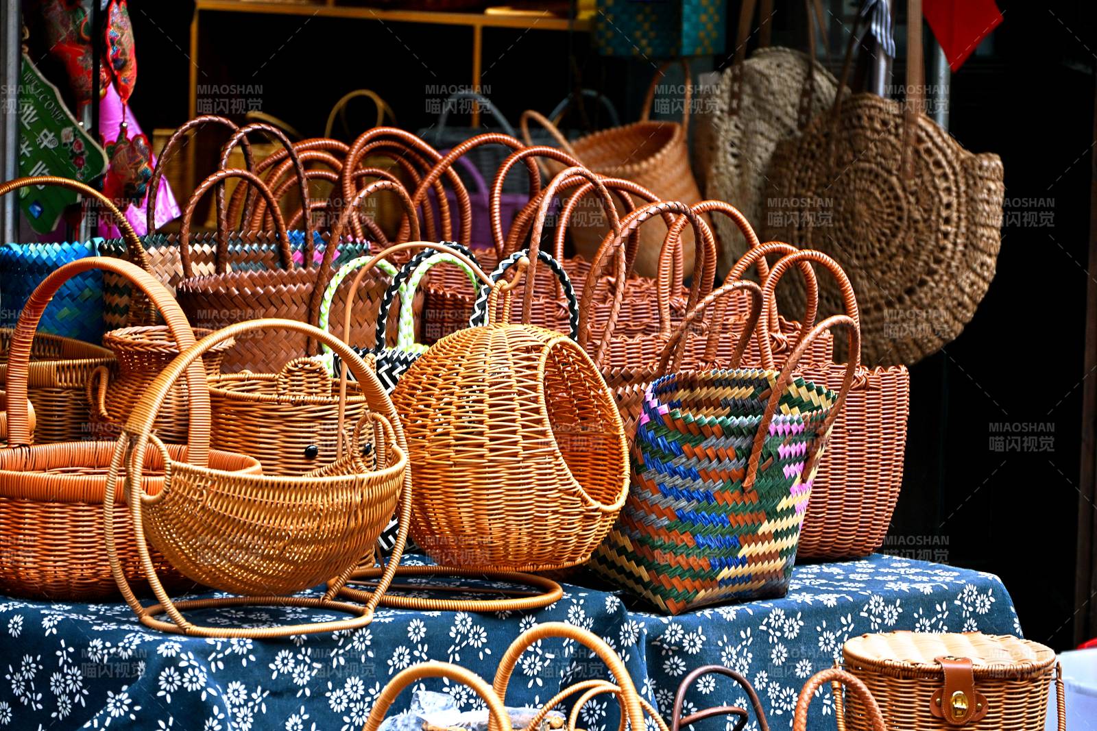 手工编织篮筐市集展示图片