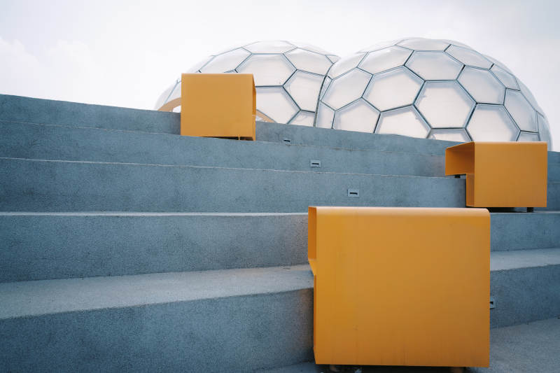 黄箱置阶 穹顶之下图片