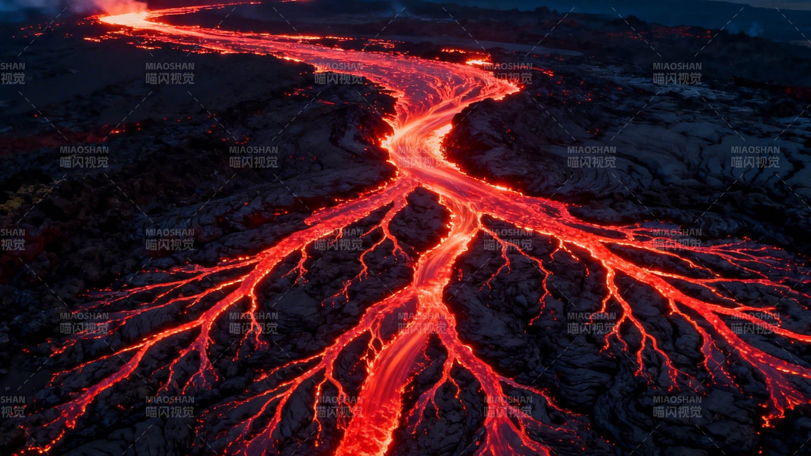 熔岩如血 大地裂脉图片