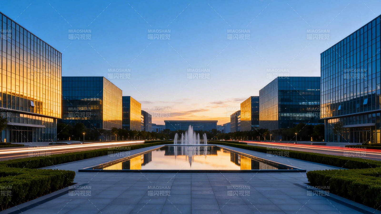 现代建筑群黄昏喷泉景图片