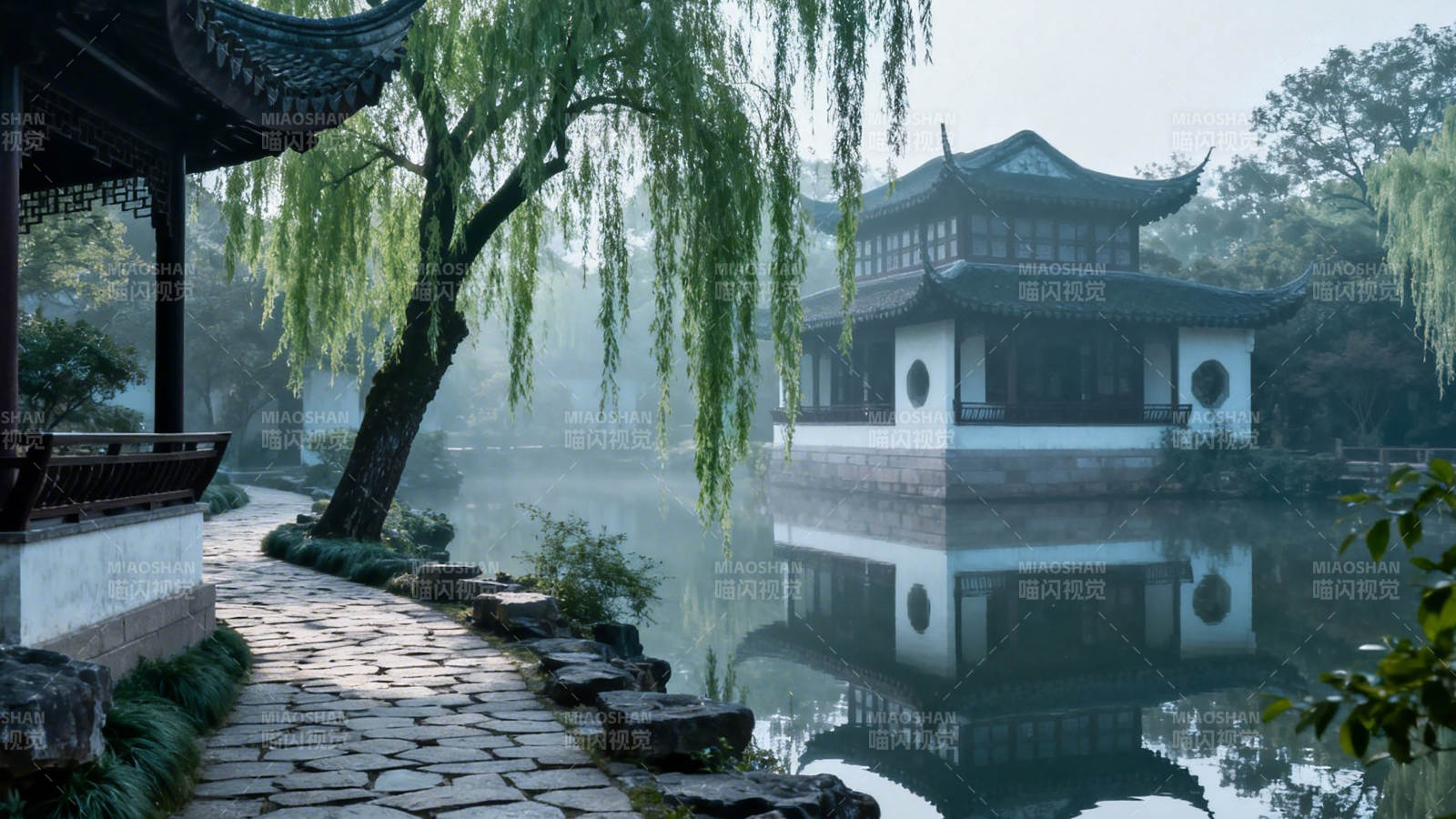 柳影亭台映水间图片