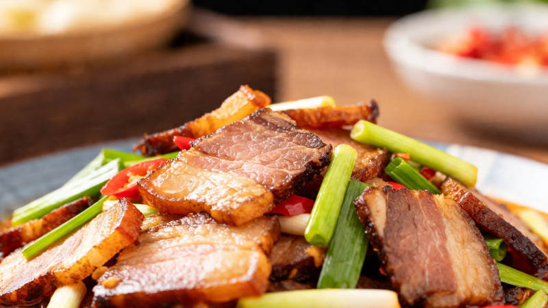 蒜苗炒腊肉 香嫩诱人图片