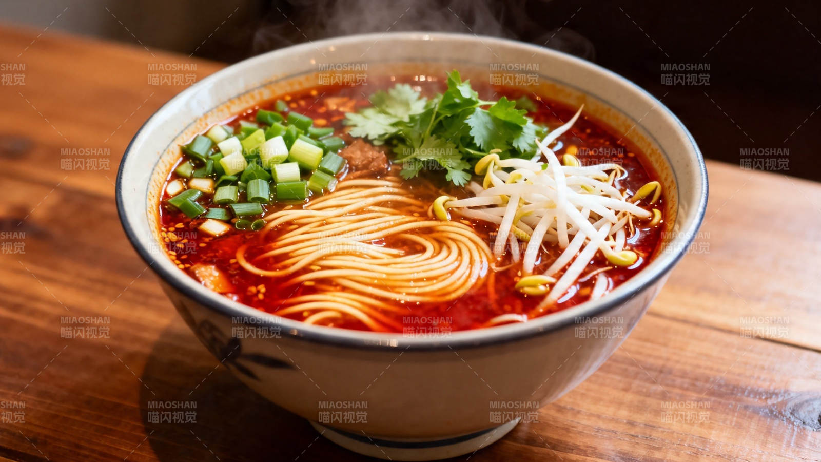 红油辣面 香气扑鼻图片