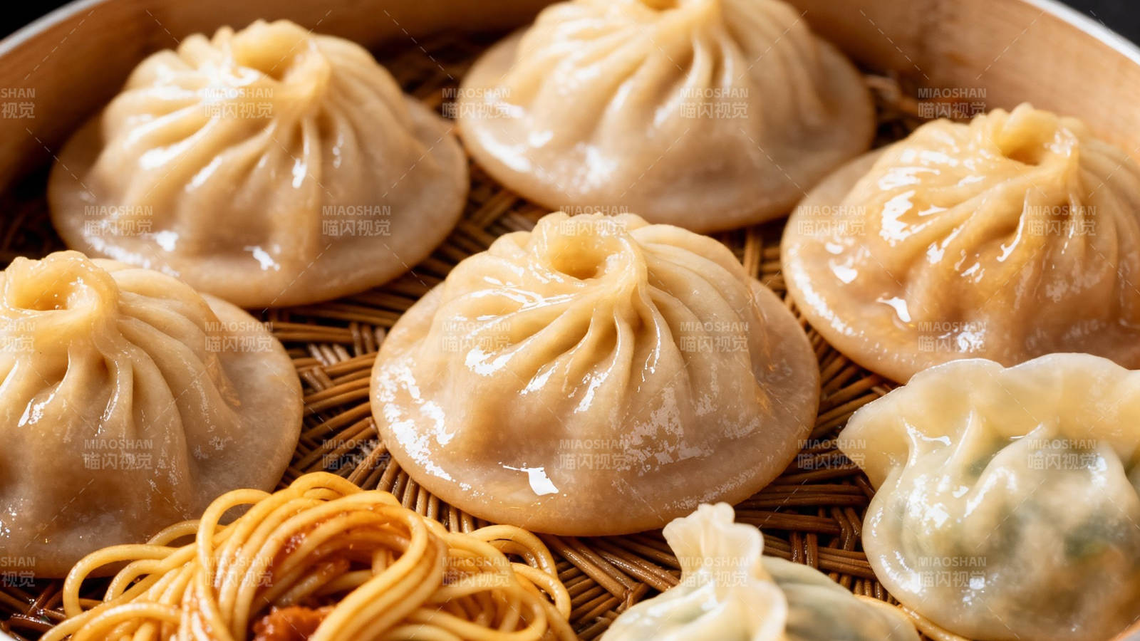 蒸笼小笼包 美味诱人图片