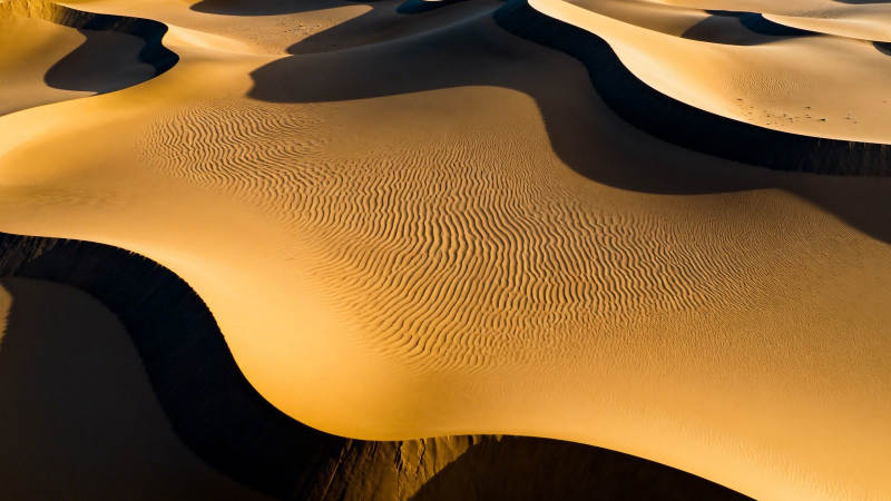 金色沙丘 光影如诗图片
