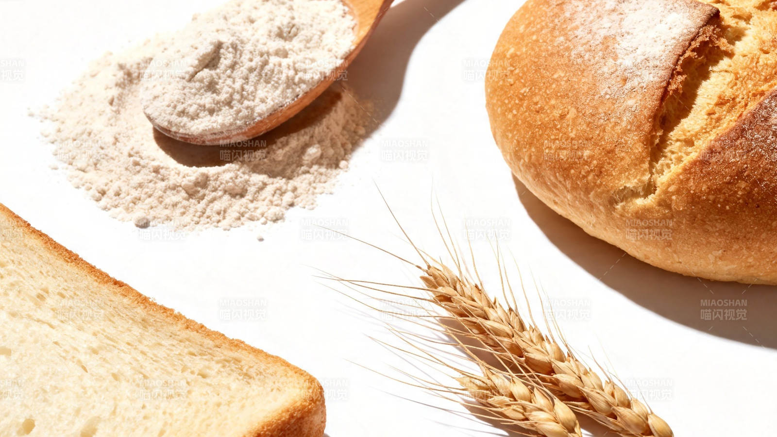 麦香四溢 面粉 面包与麦穗图片