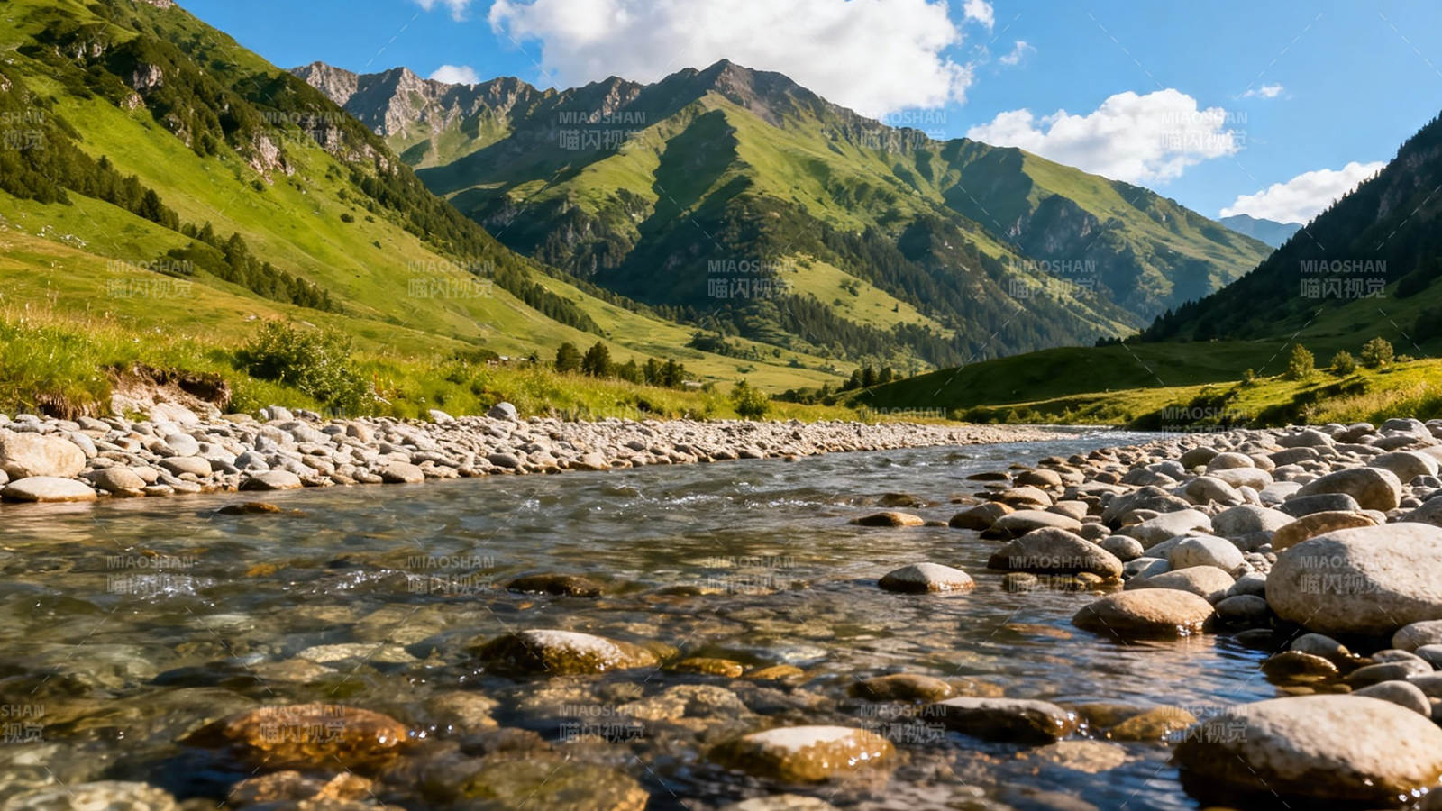 山涧清流 石径通幽谷图片