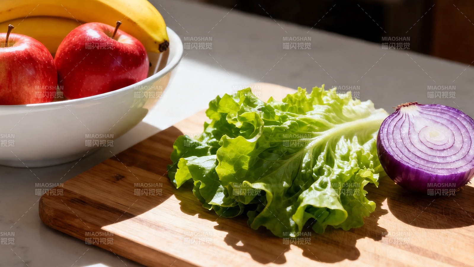 新鲜蔬果备餐中图片