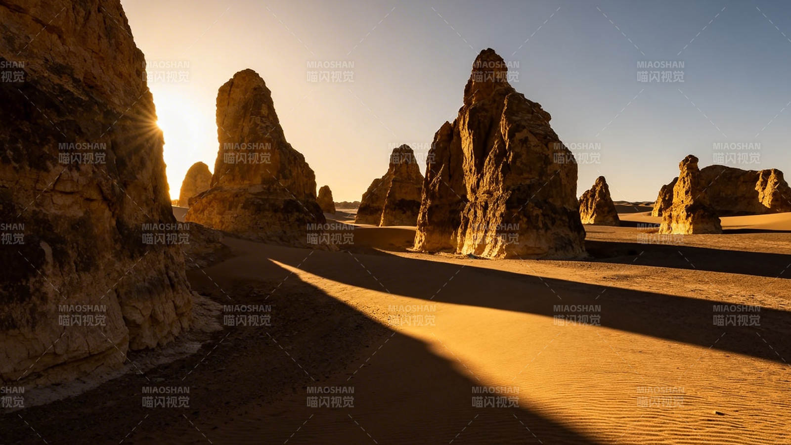 沙漠岩林 夕阳剪影图片