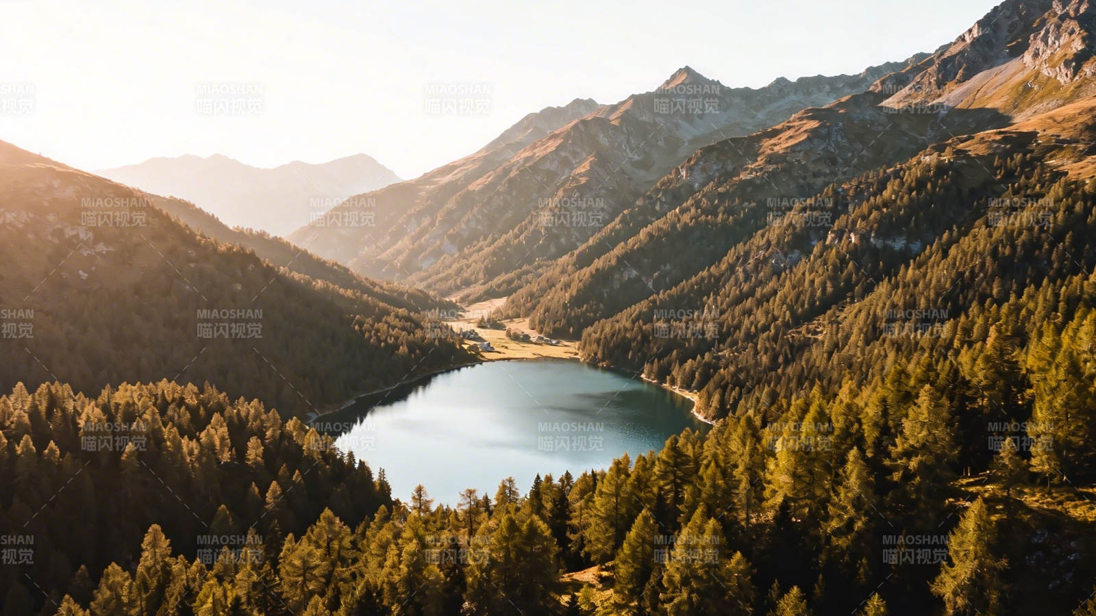 山湖夕照 林静水幽图片