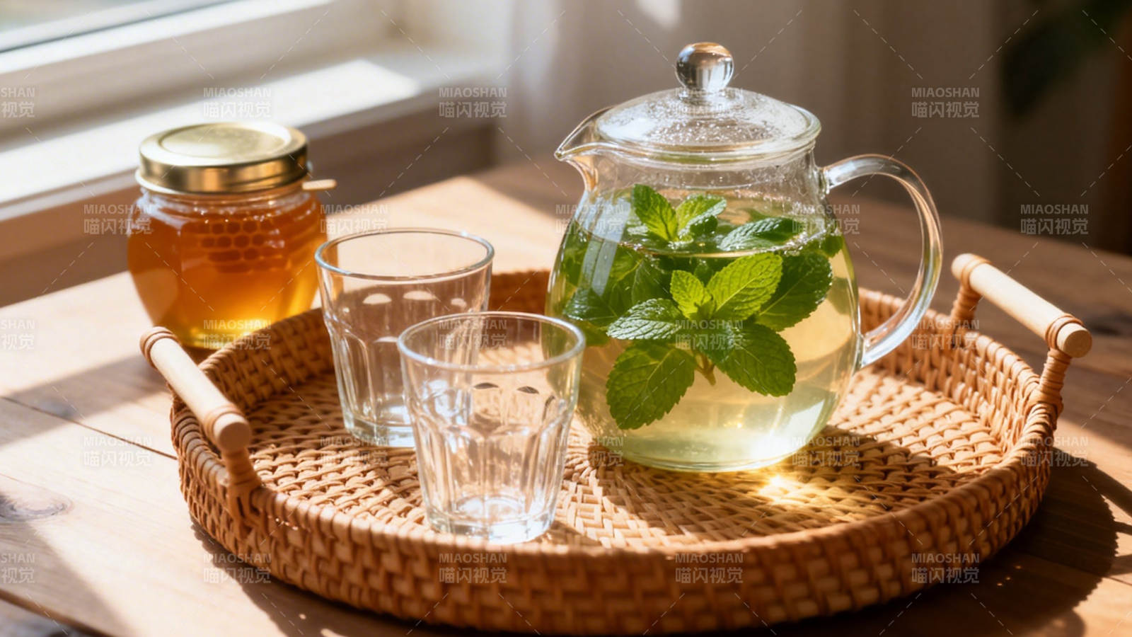 阳光薄荷茶 清新午后时光图片