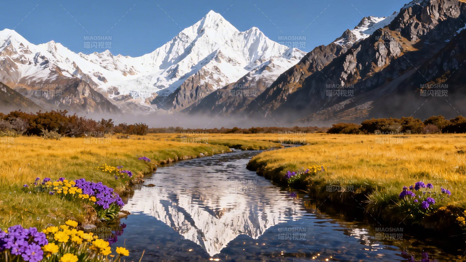 雪山映溪 花野如画图片
