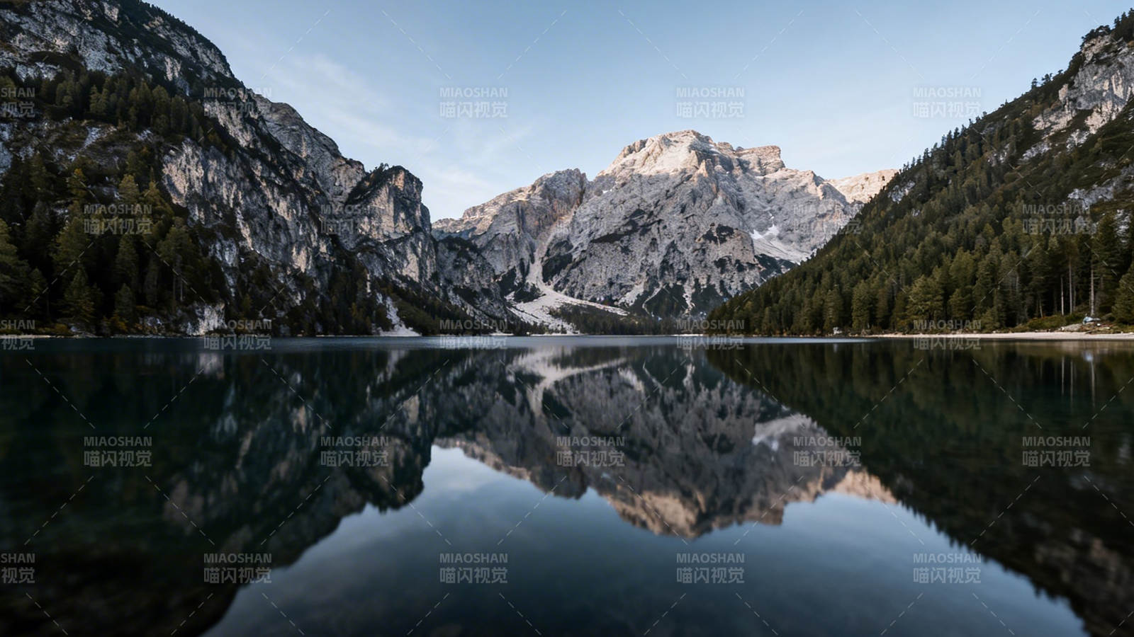 湖山倒影 静谧如画图片