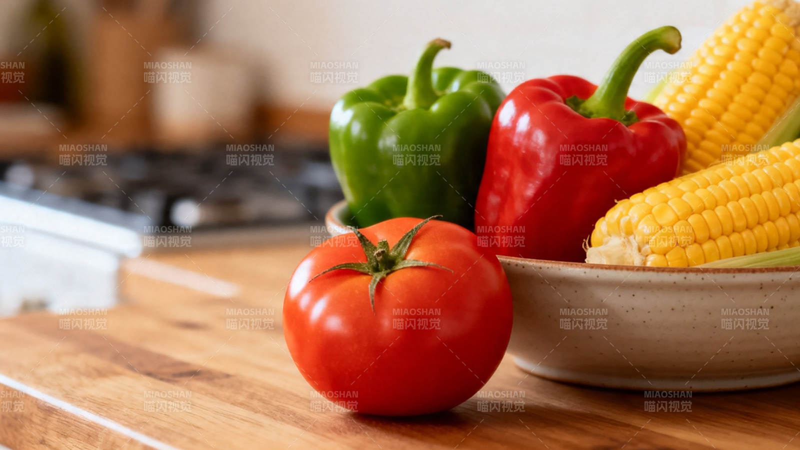 新鲜蔬菜摆盘 色彩诱人图片