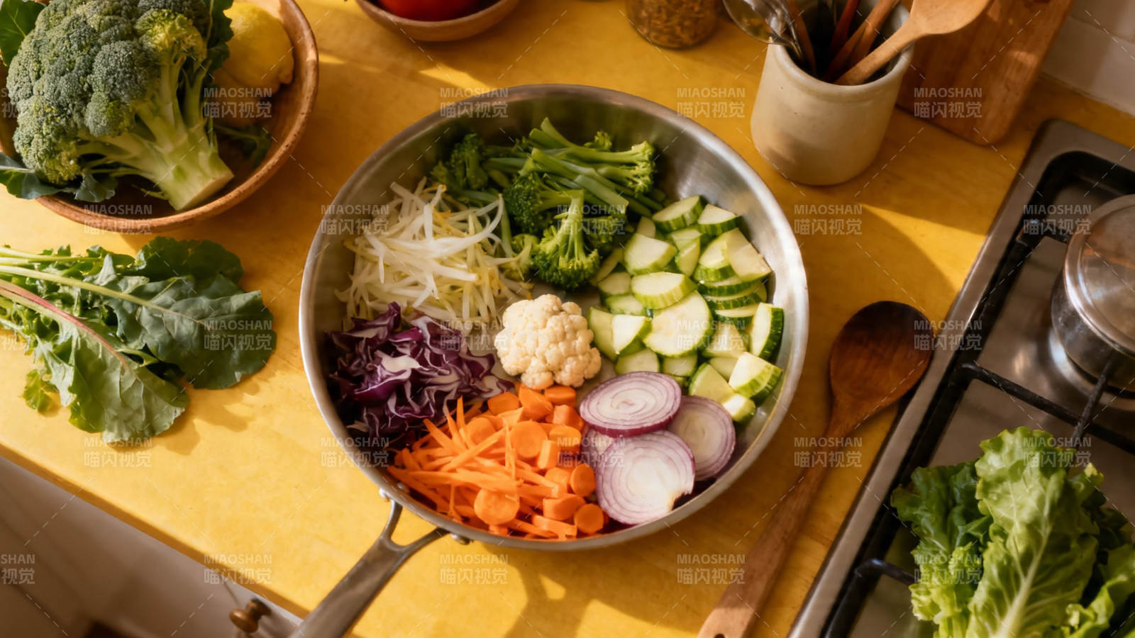 多彩蔬菜备餐中图片