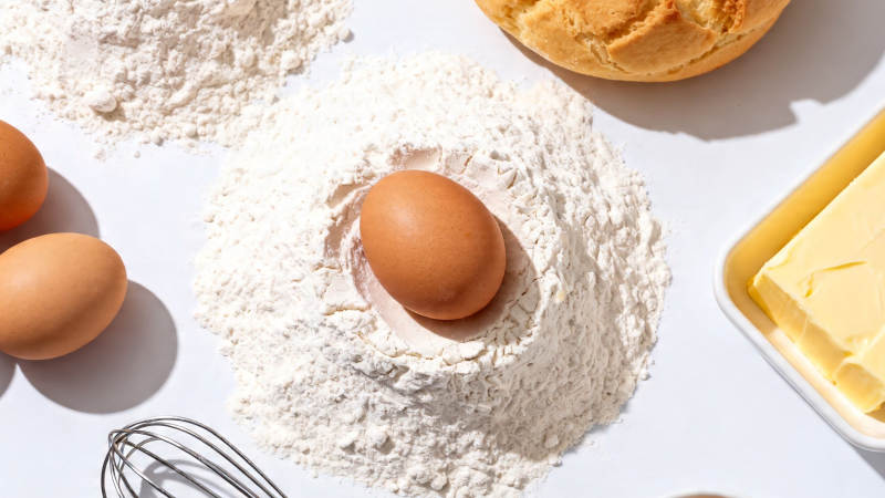 面粉鸡蛋黄油烘焙原料图片