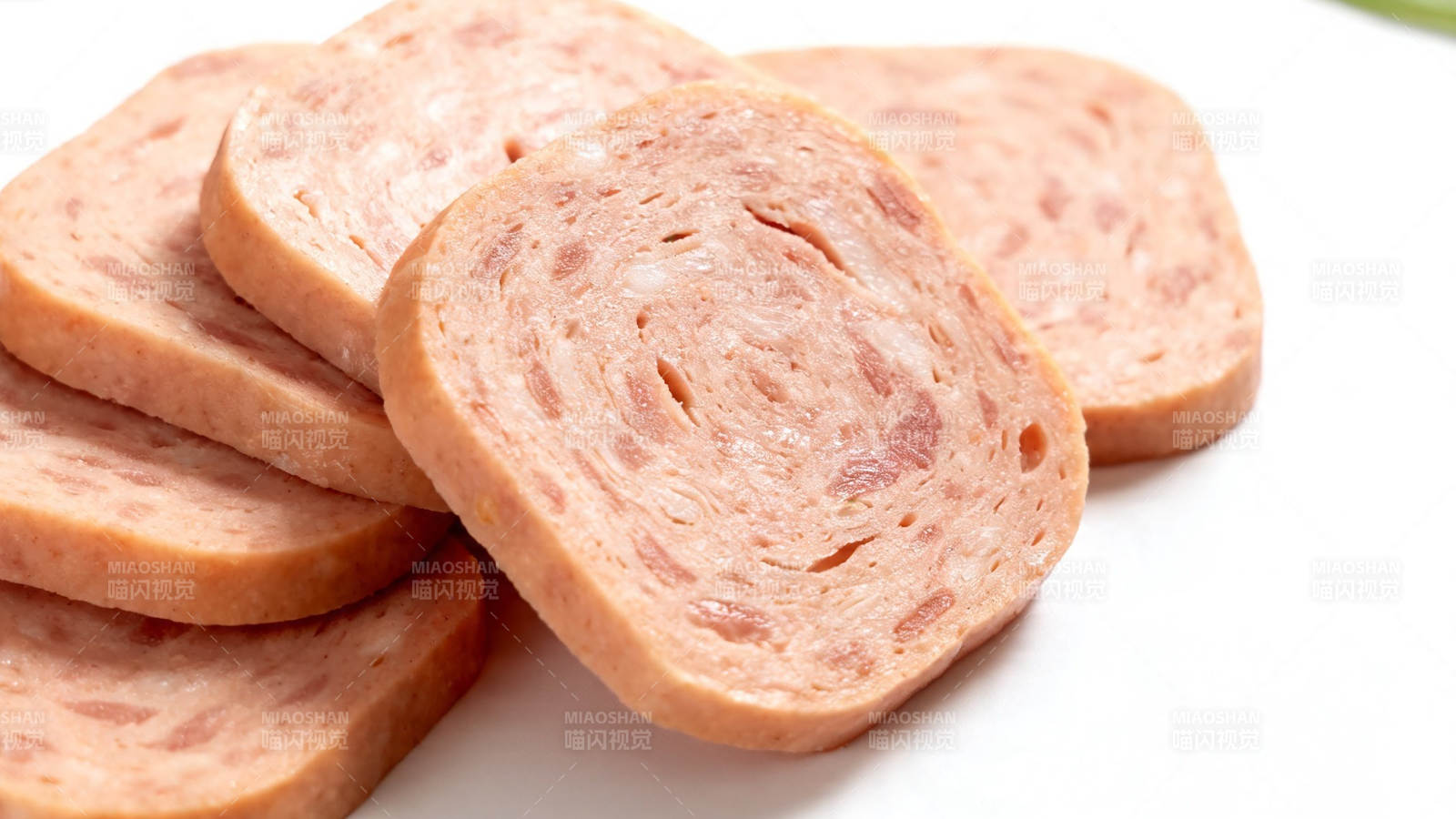 切片午餐肉特写图片