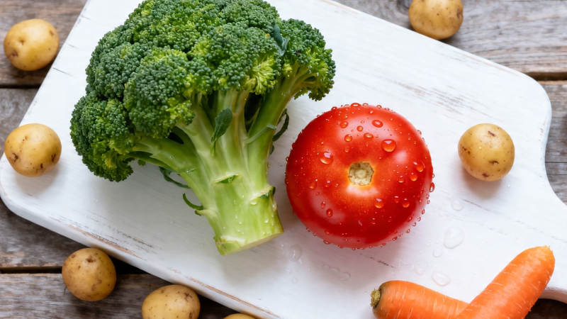 新鲜蔬菜拼盘 西兰花番茄胡萝卜土豆图片