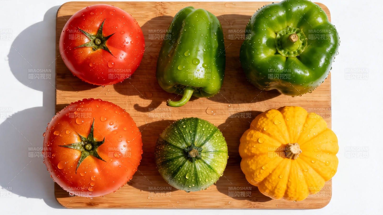 新鲜蔬果拼盘 色彩缤纷诱人图片