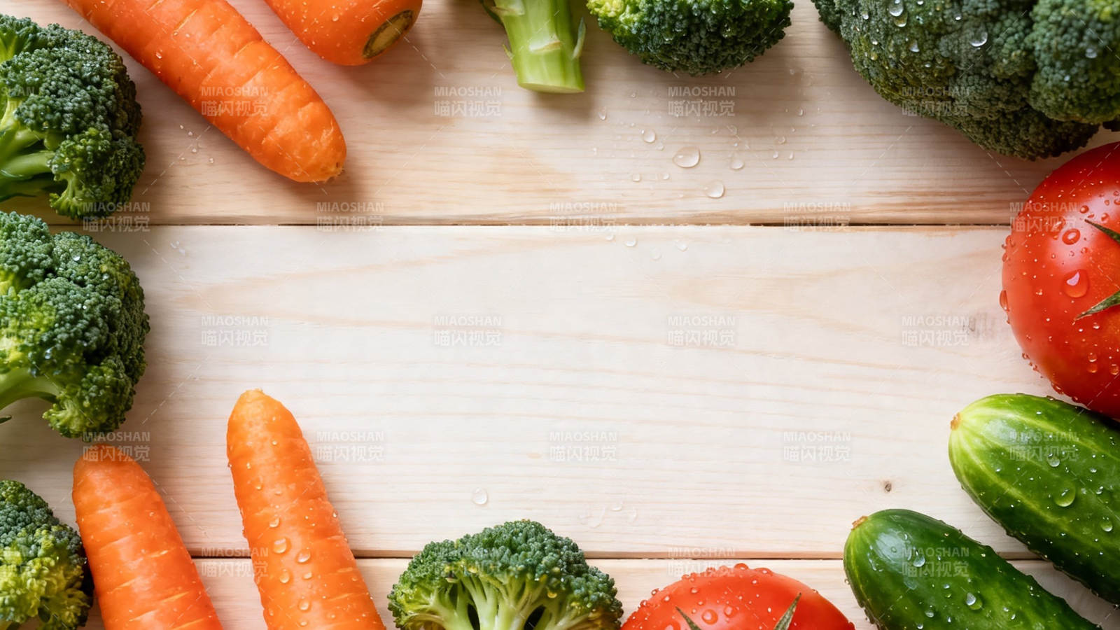 新鲜蔬菜围边 木桌留白图片