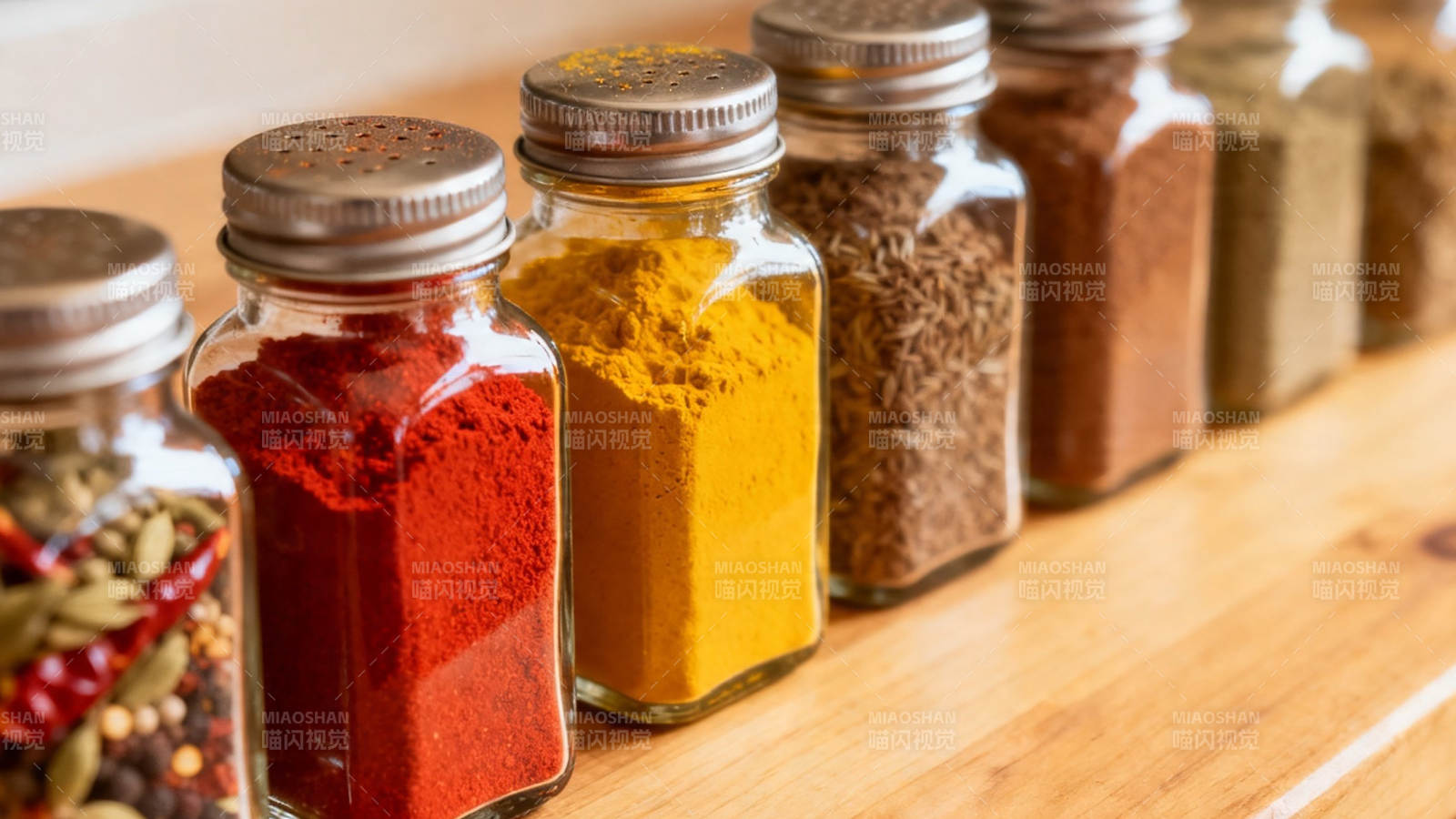 五彩香料瓶排排站图片