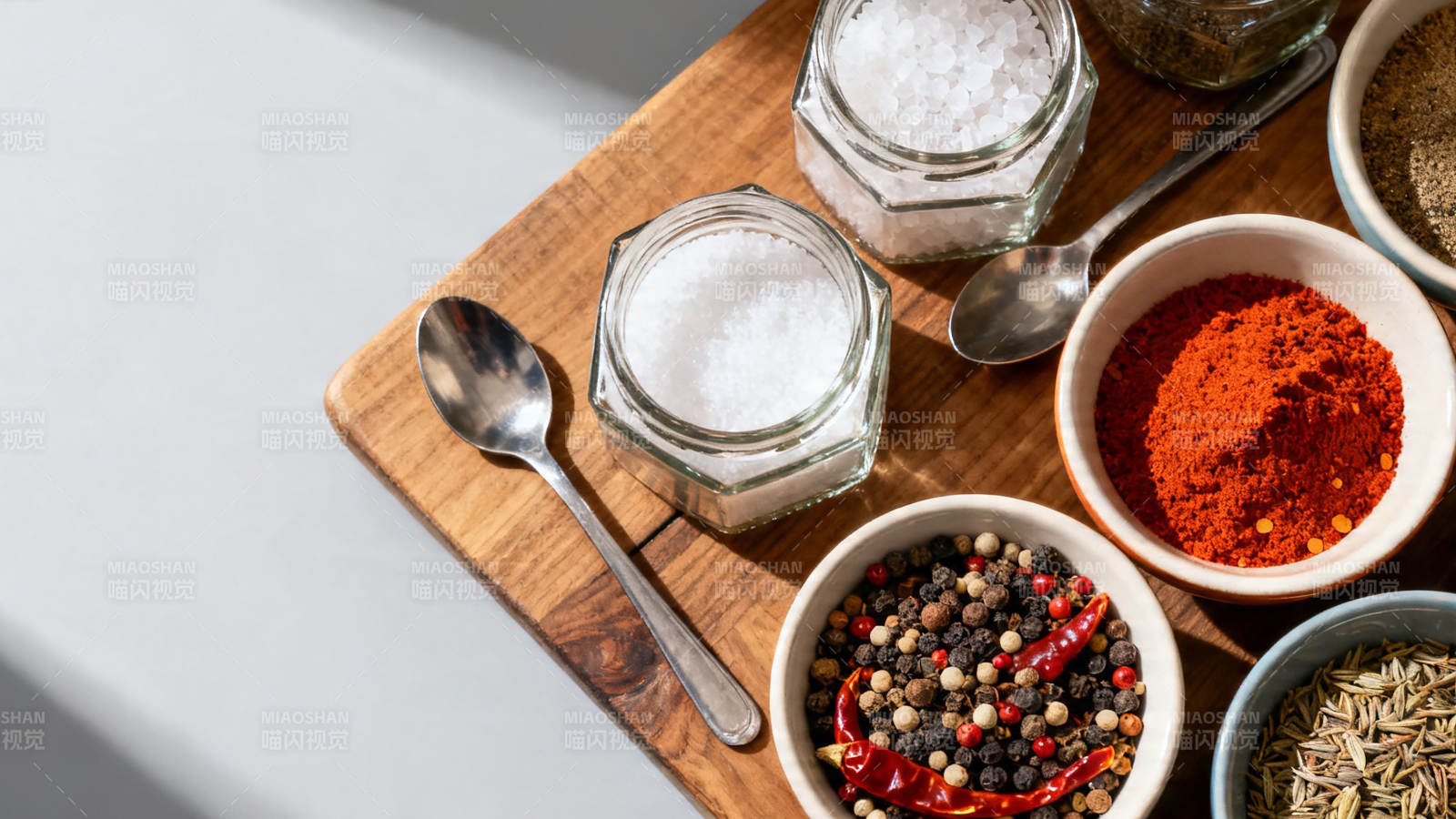 香料与盐的厨房艺术图片