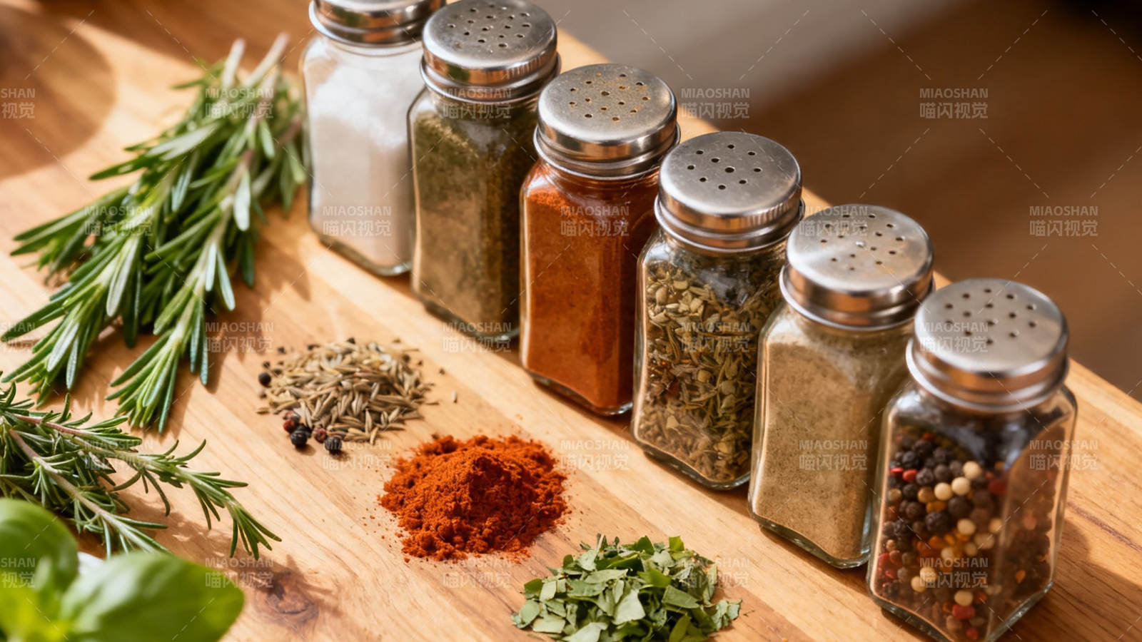 香料与香草的木质盛宴图片