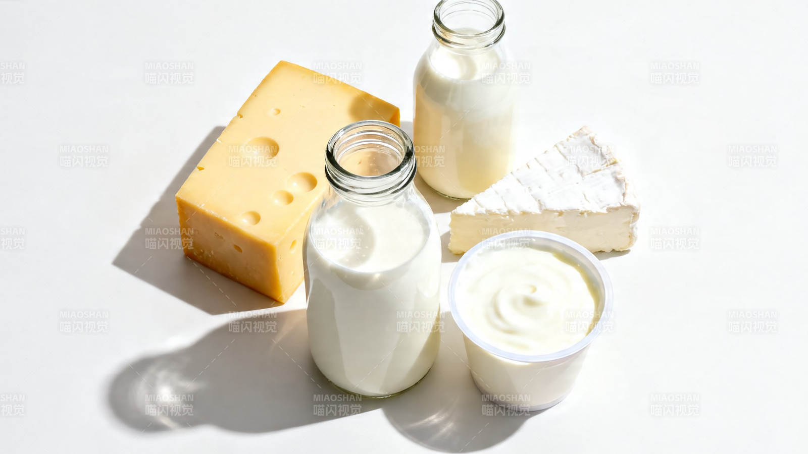 奶制品全家福 奶酪酸奶牛奶图片