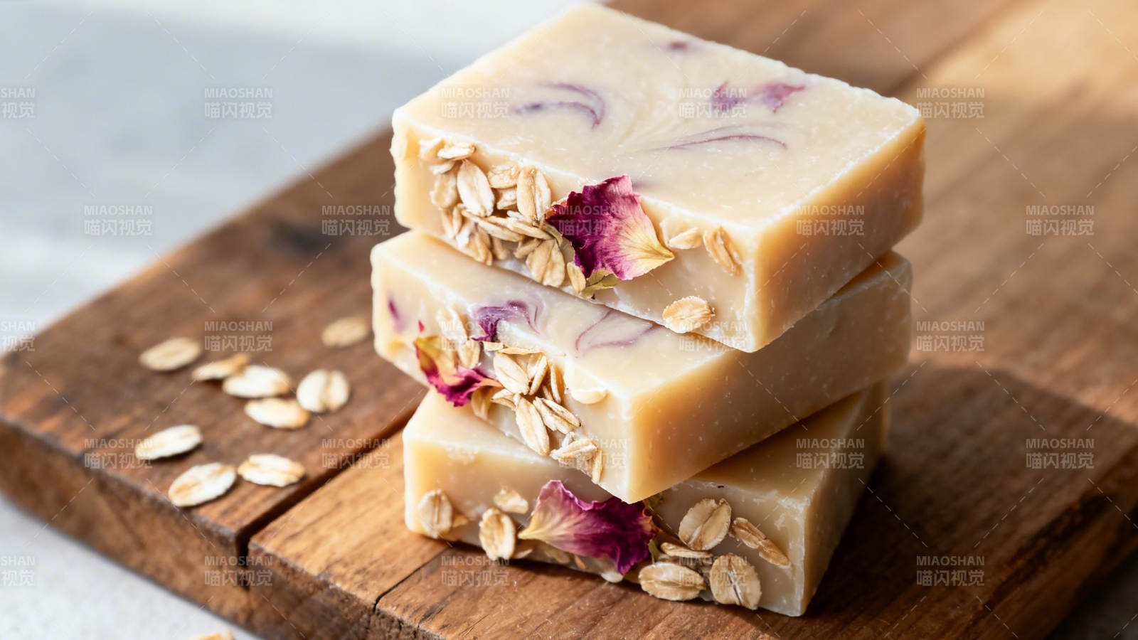 燕麦玫瑰手工皂三块叠放图片