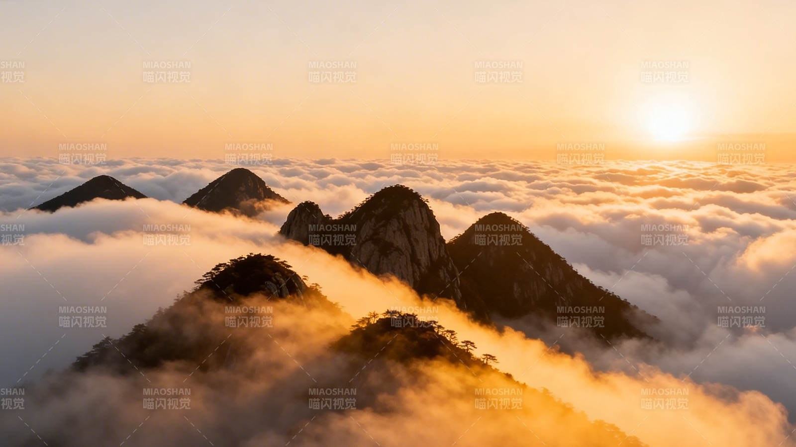 云海日出 山峦隐现图片