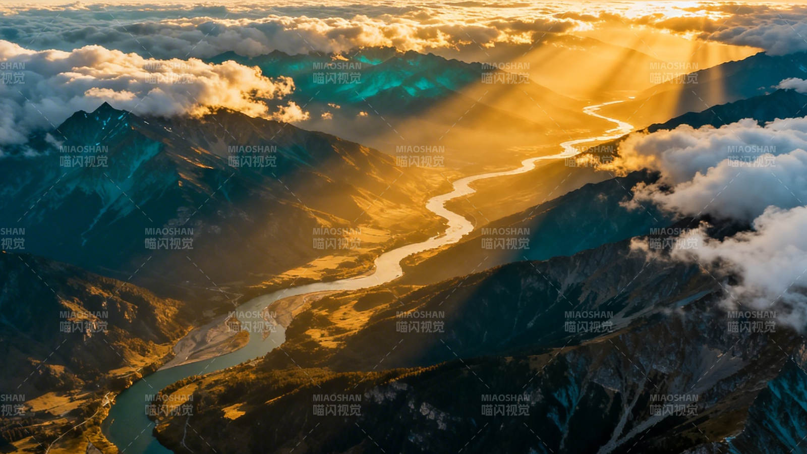 金光穿云 山河如画图片