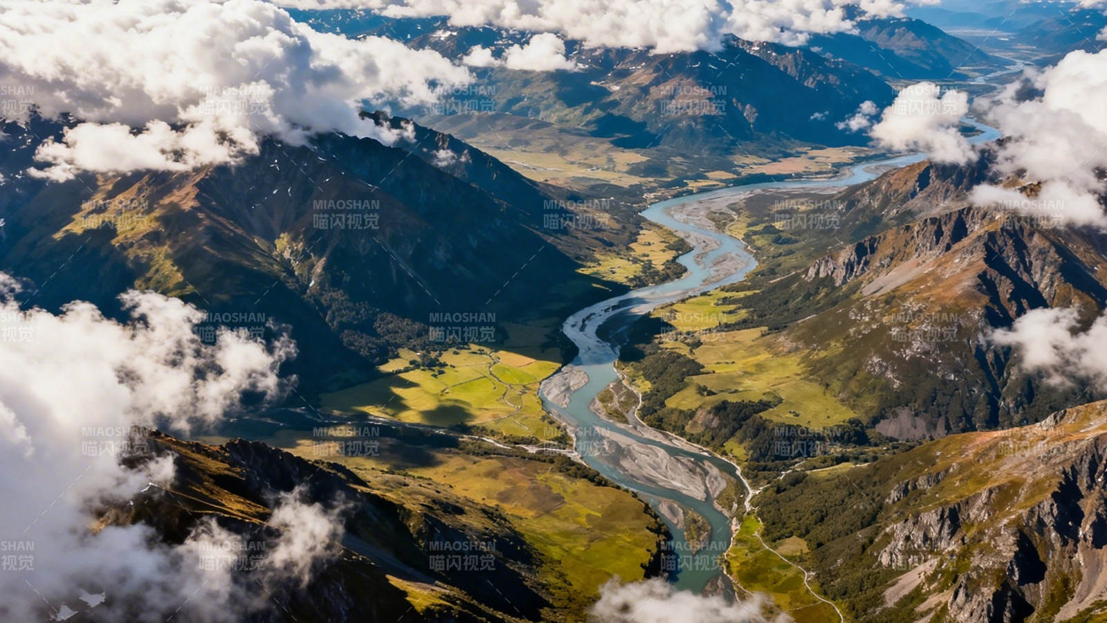云绕山河 蜿蜒如带图片