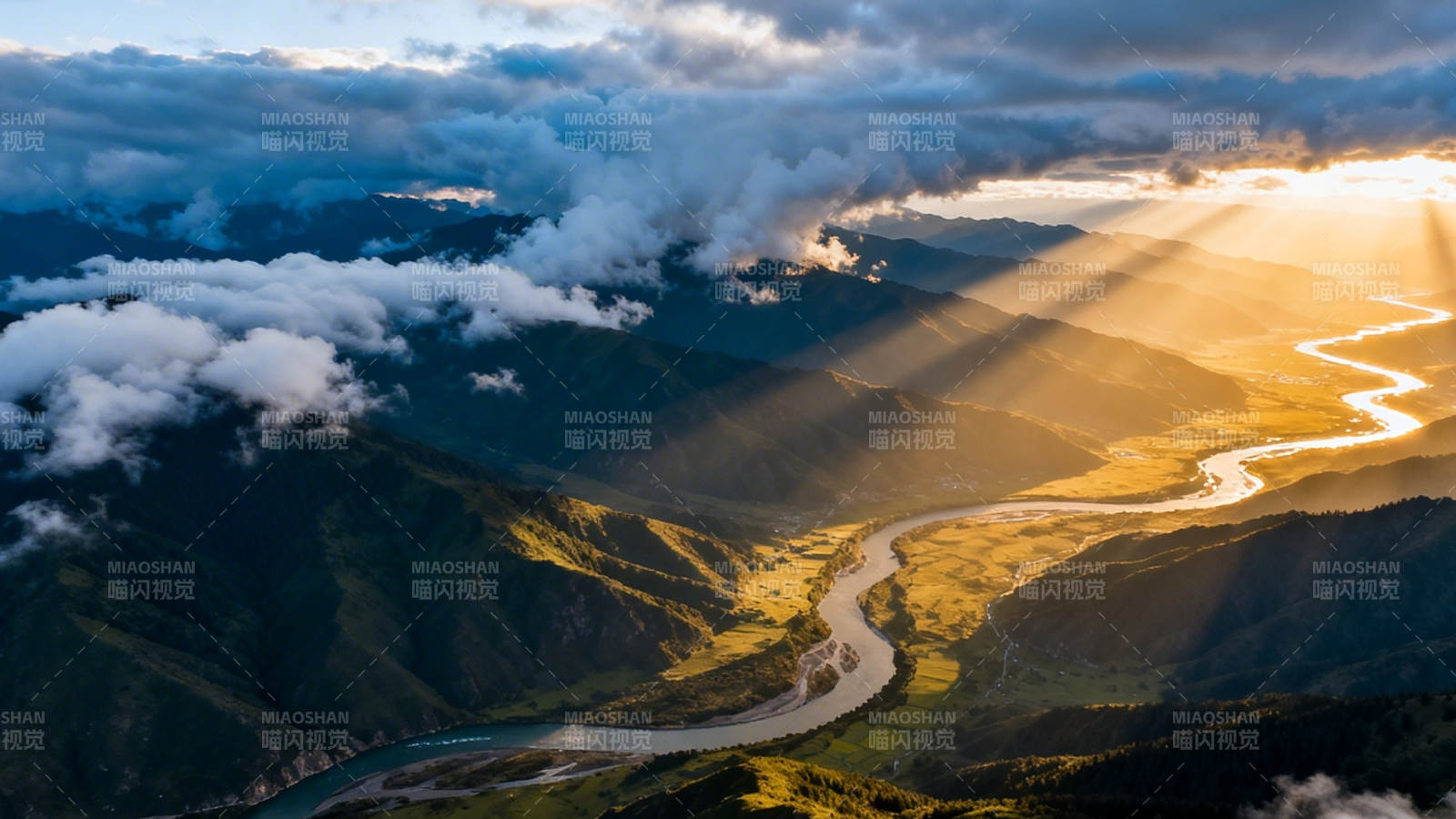 云海金光 山河如画图片